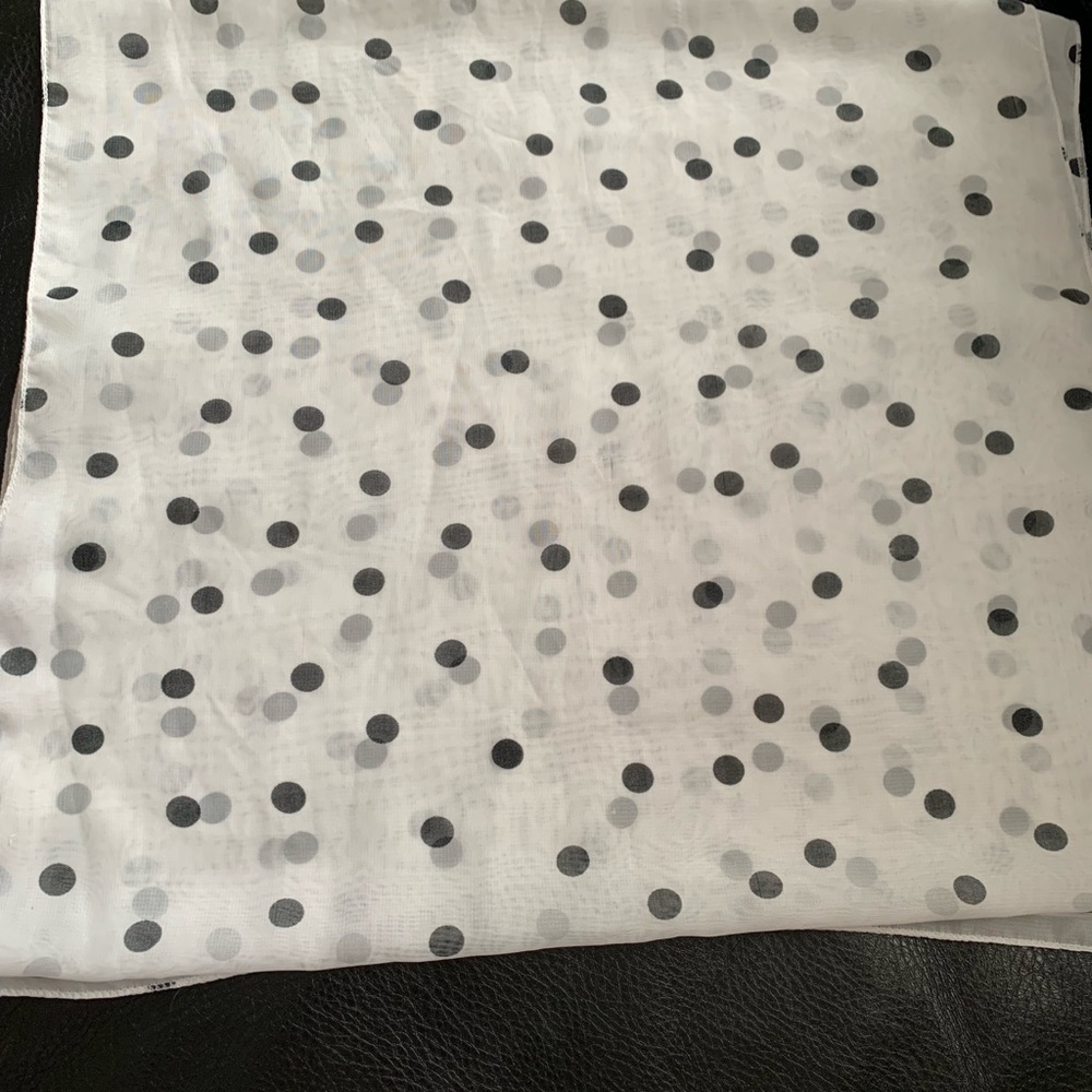 Assorted scarf bundle - Picture 4 of 5